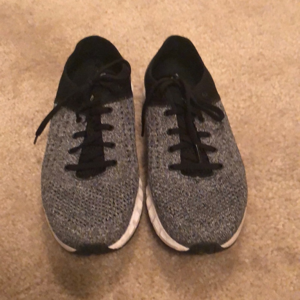 Under Armour Sneakers